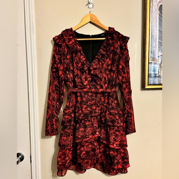 BUFFALO Long Sleeve Ruffled Hem/Collar Red Serpent Size L - Picture 2 of 7